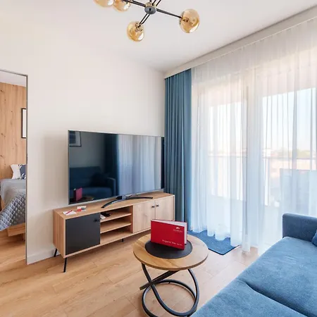 Przy Kollataja Z Parkingiem Appartamento